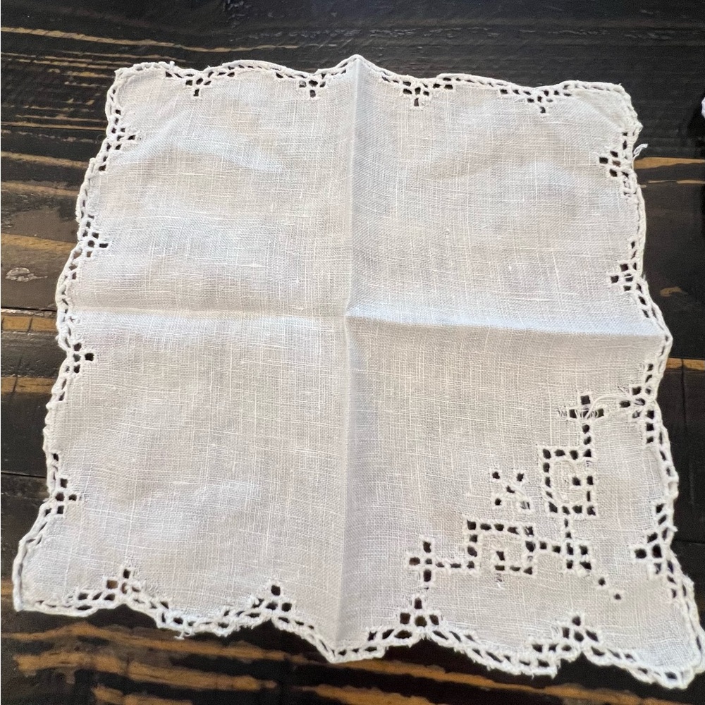 Vintage Linen Handkerchief 9” Set Of 2 Cut Out Crochet Edges Scalloped Edge